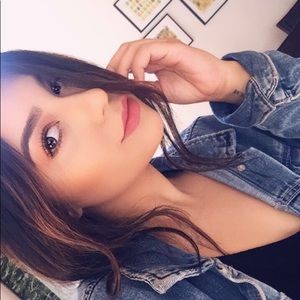 Meet your Posher, Taylor